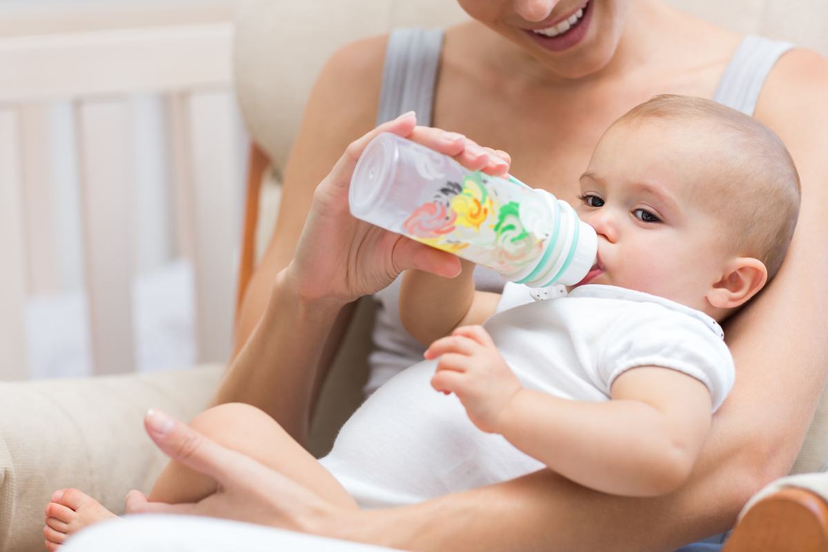 You are currently viewing Szklane butelki dla niemowląt – bezpieczne i ekologiczne rozwiązanie