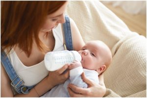 Read more about the article Czy warto posiadać suszarkę do butelek niemowlęcych?