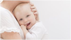 Read more about the article Praktyczne i urocze ubranka niemowlęce – Kluczowe elementy kompletowania wyprawki