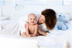 Read more about the article Pieluszki wielorazowe – rodzaje, sposób wykorzystania podczas opieki nad noworodkiem.